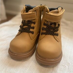 Wonder Nation Boots never worn/ size 8